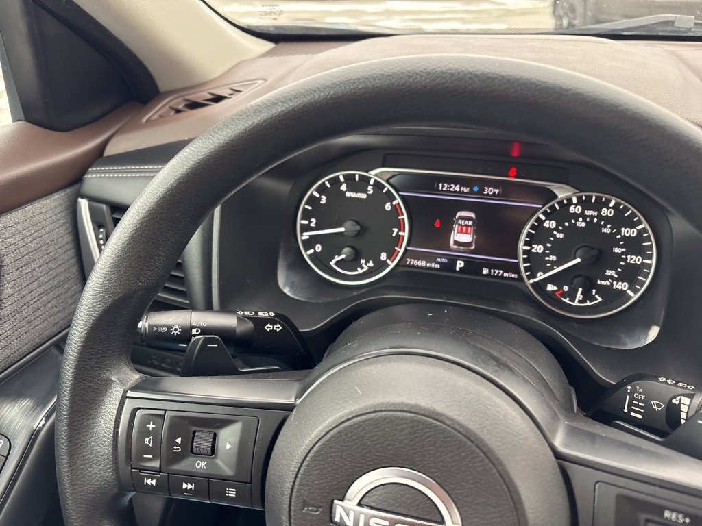 Used 2023 Nissan Rogue S image 24