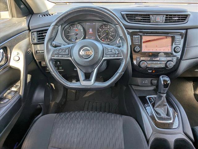 Used 2018 Nissan Rogue SV w/ Premium Package image 23