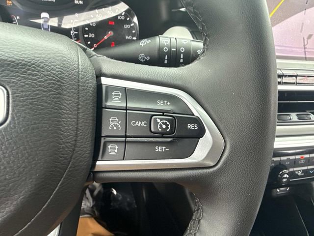 Used 2024 Jeep Compass Limited image 31