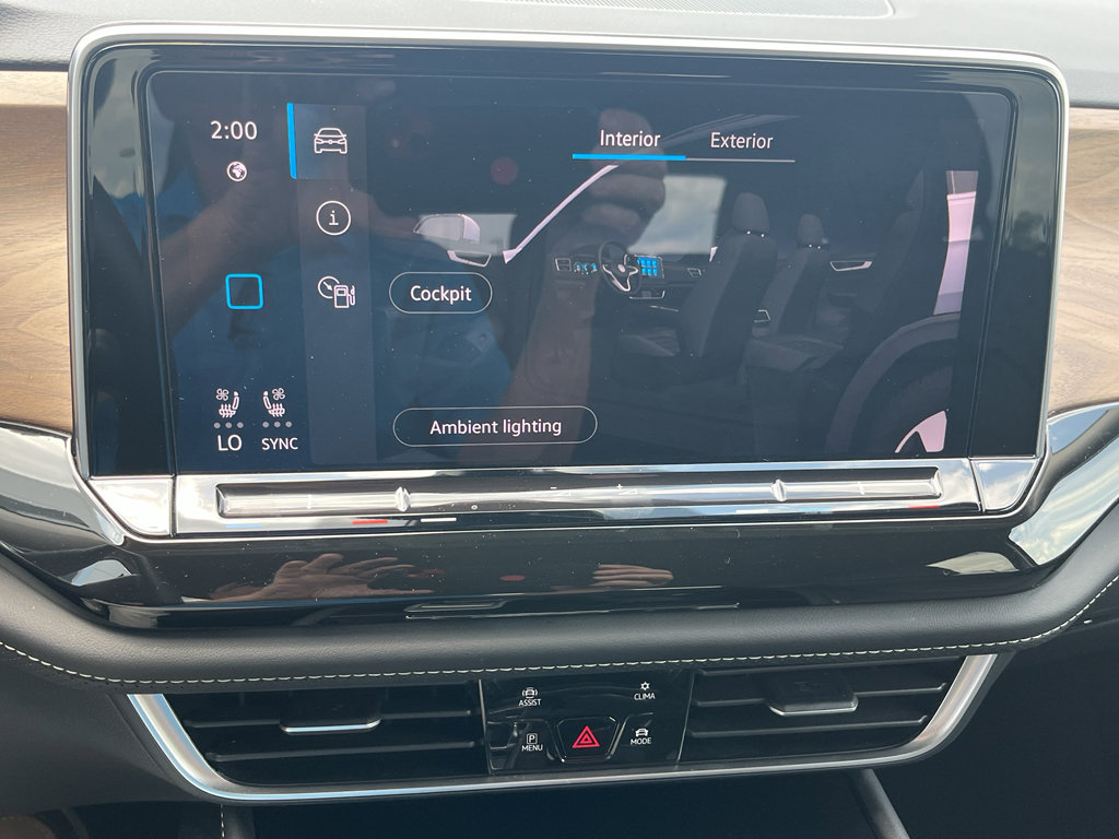 Used 2025 Volkswagen Atlas SE image 14