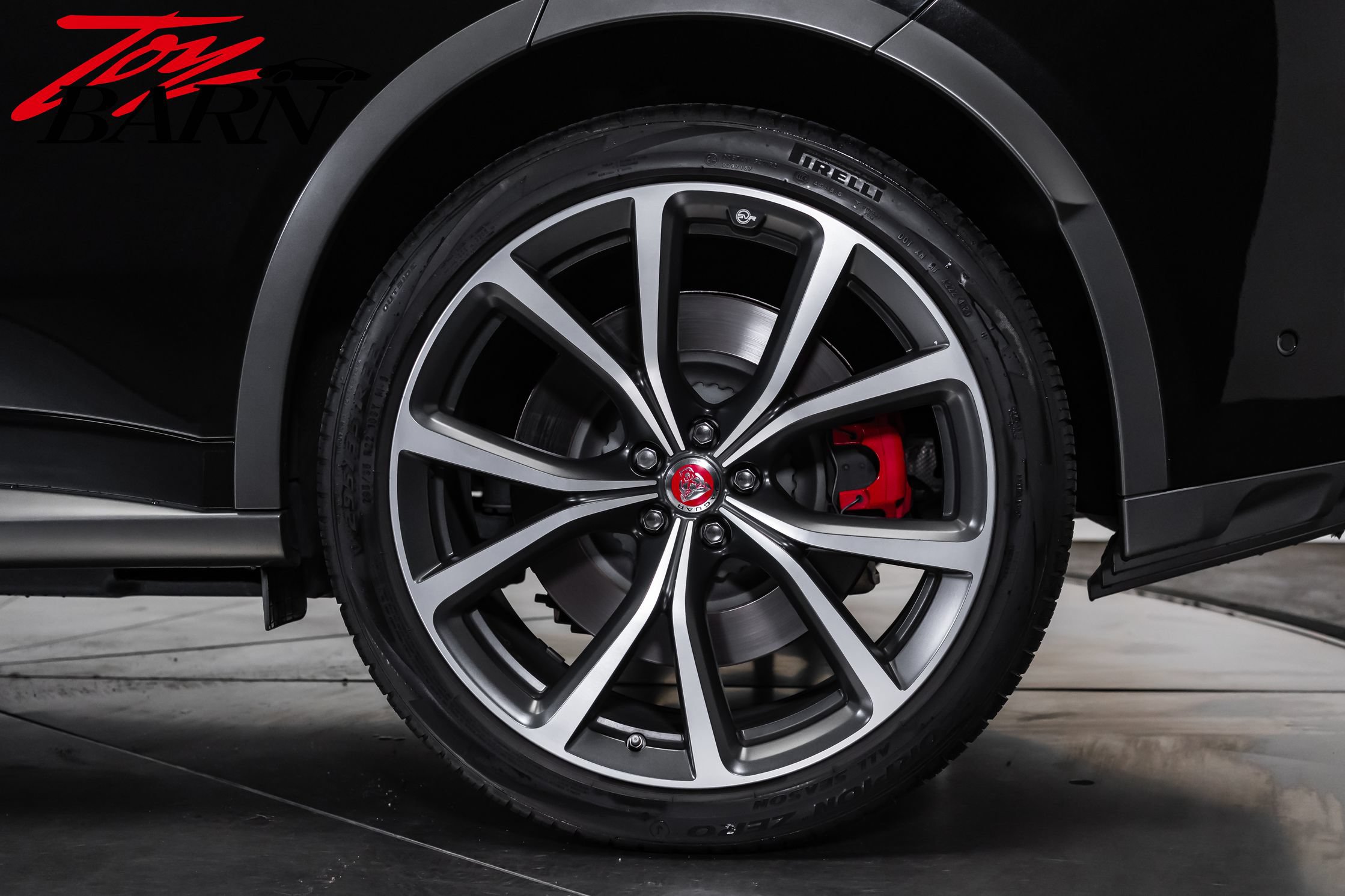 Used 2021 Jaguar F-PACE SVR AWD/4WD image 18