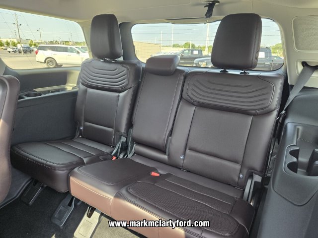 New 2027 Ford Expedition Platinum w/ Platinum Ultimate Package AWD/4WD image 10