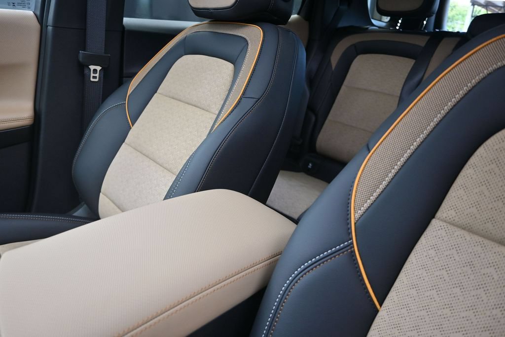 New 2026 Chevrolet Equinox ACTIV w/ Convenience Package III FWD image 14