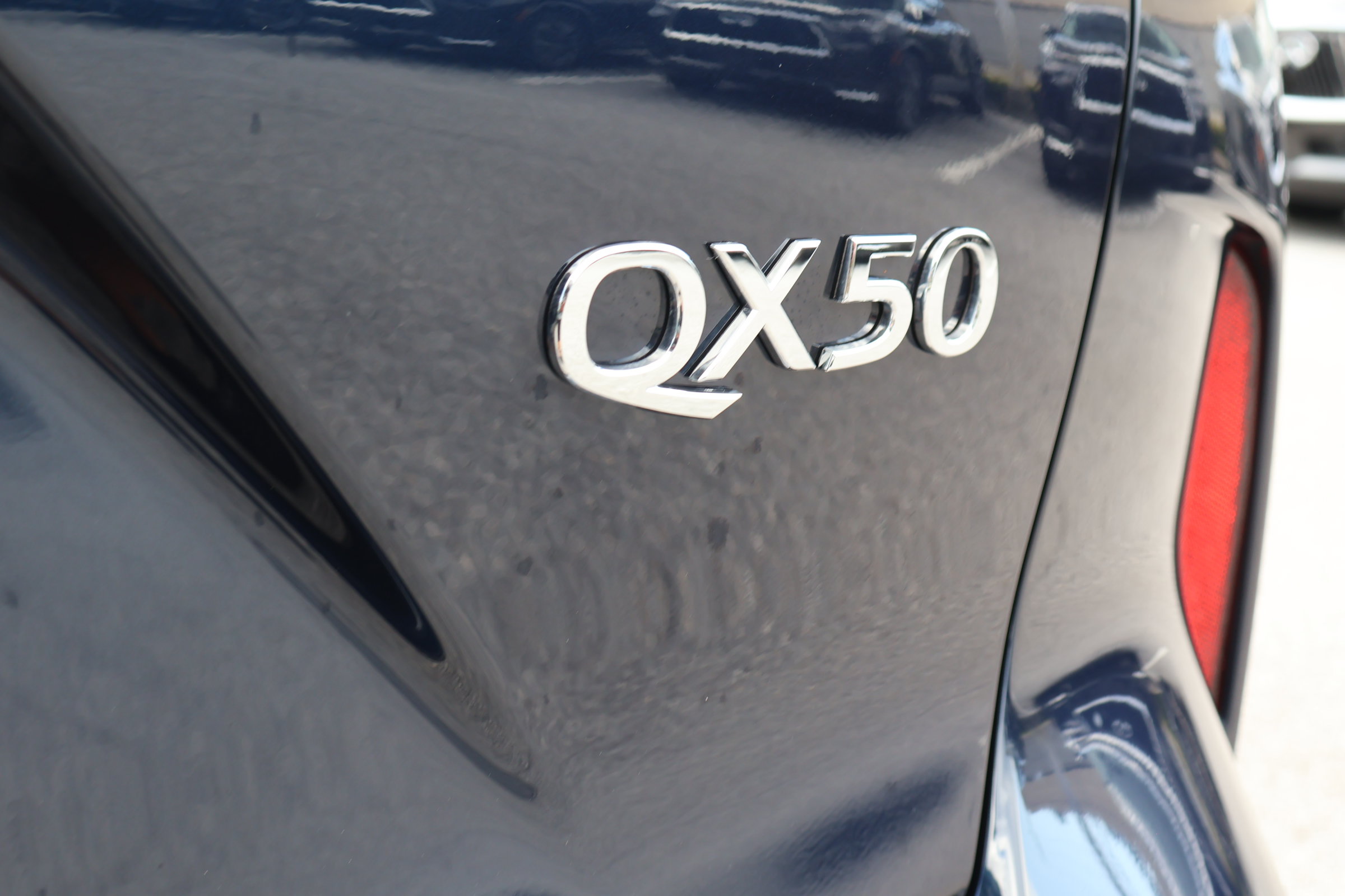 Certified 2024 INFINITI QX50 Luxe FWD image 9