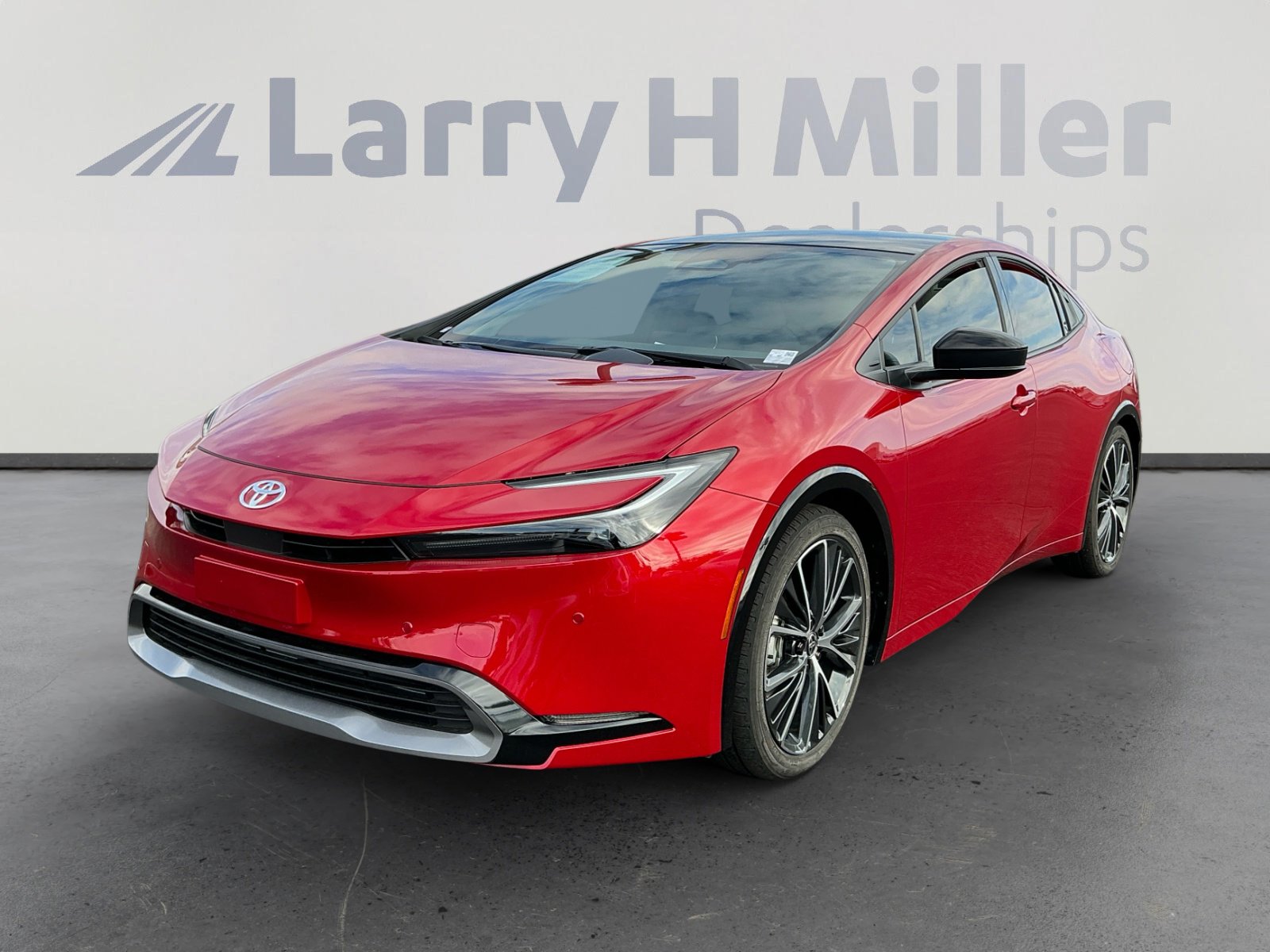 Used 2025 Toyota Prius XLE image 1