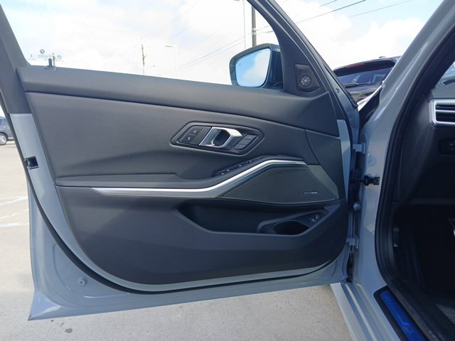 New 2026 BMW 330i Sedan w/ M Sport Package RWD image 19