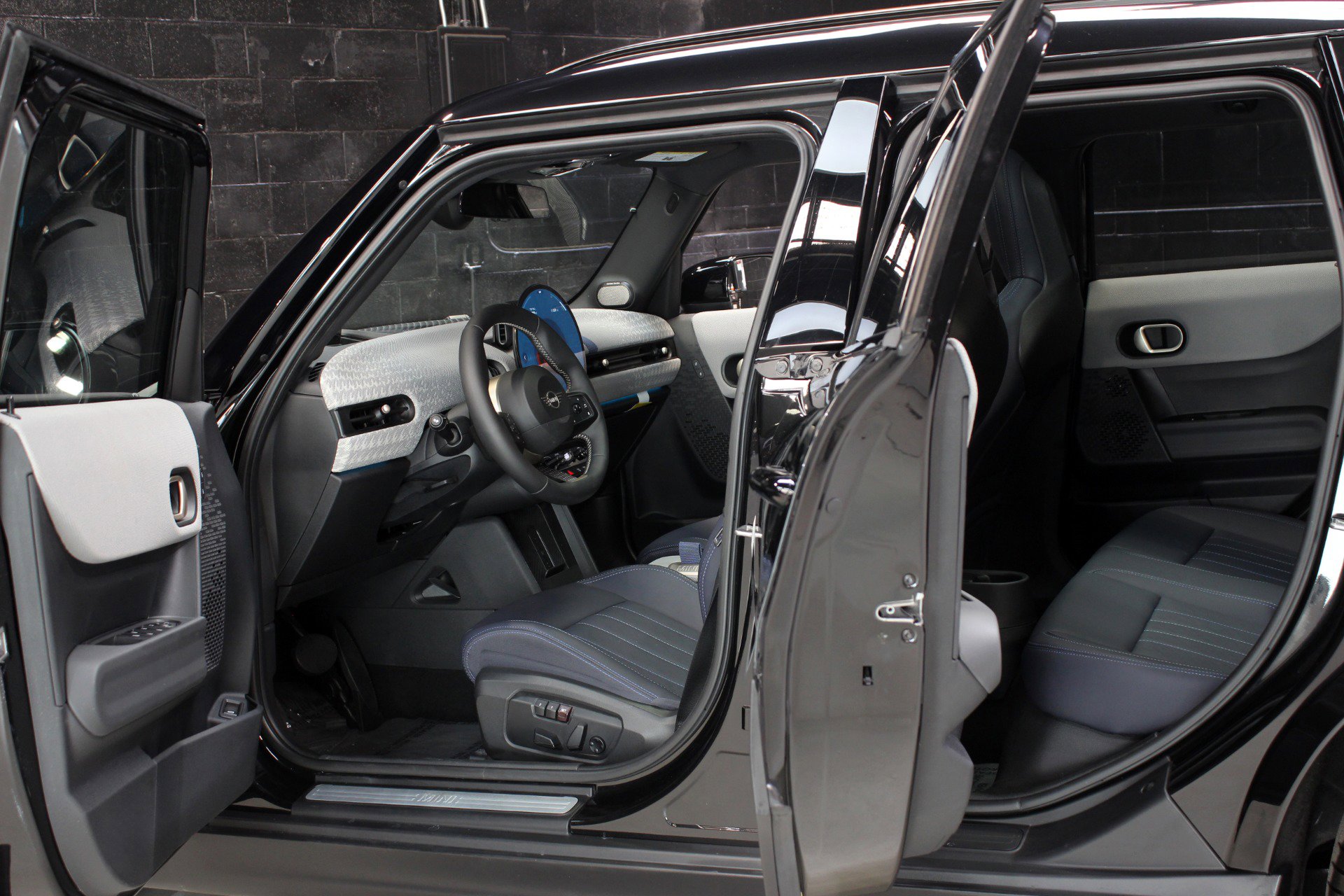 Used 2025 MINI Cooper S image 23