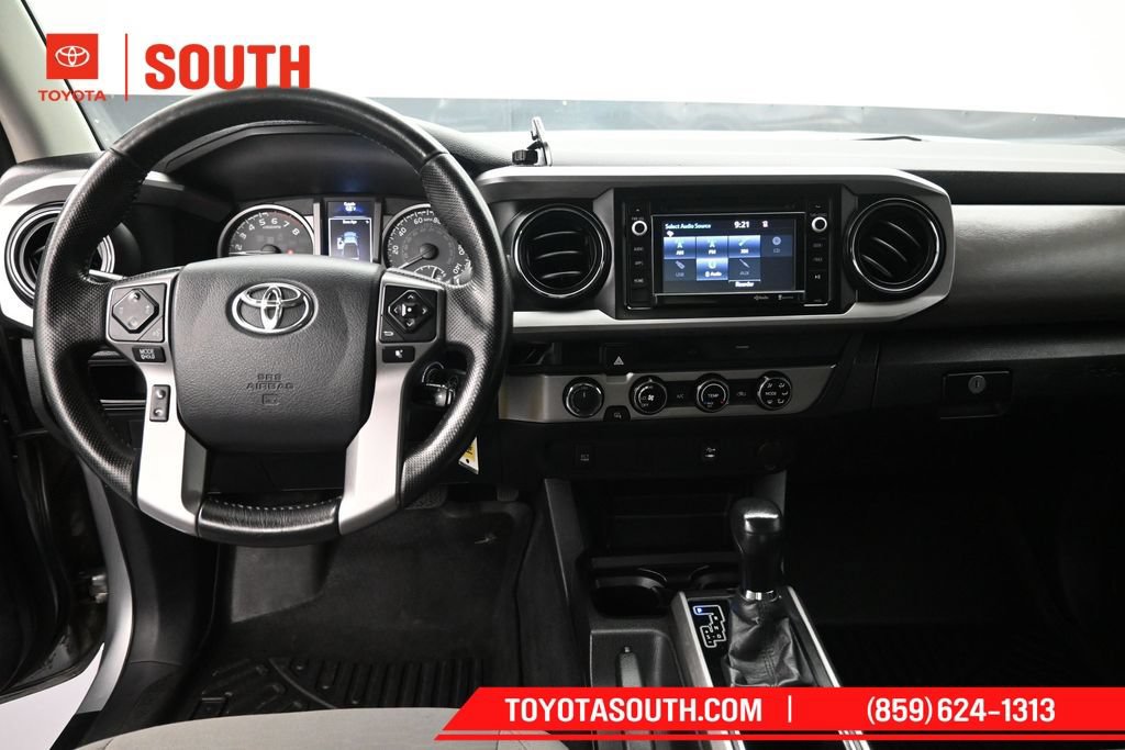 Used 2016 Toyota Tacoma SR5 AWD/4WD image 11