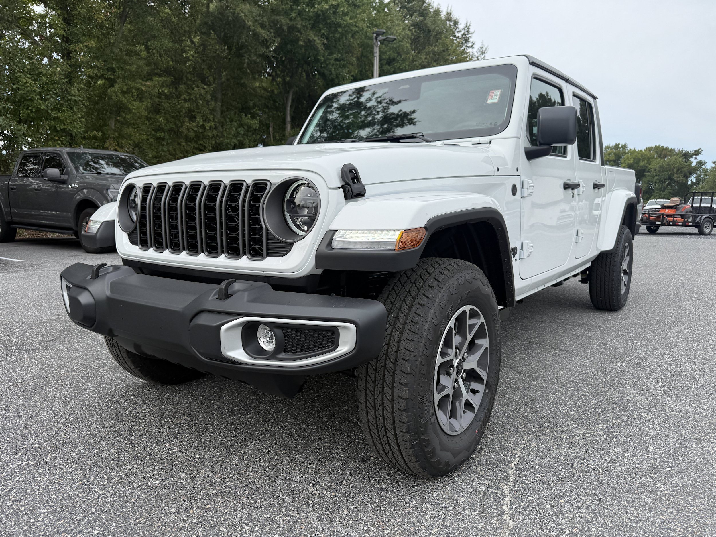 New 2027 Jeep Gladiator Sport AWD/4WD image 3