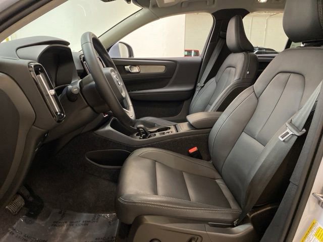 Used 2025 Volvo XC40 B5 Core AWD/4WD image 20