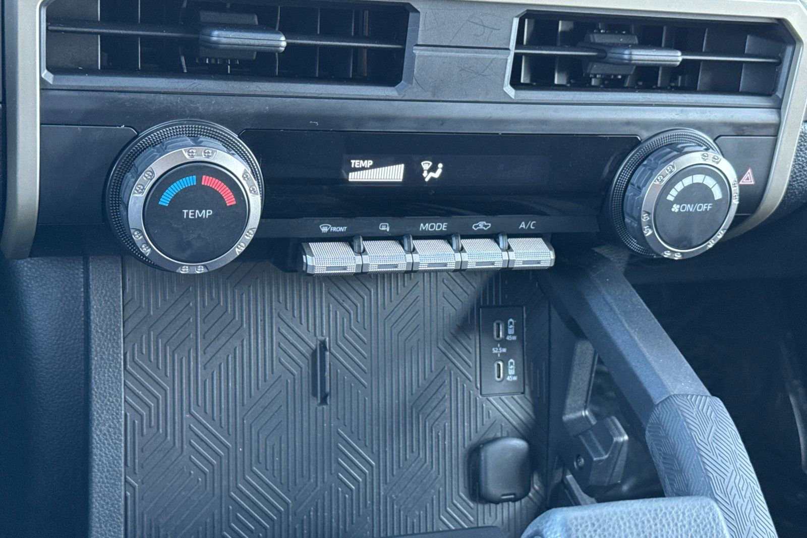 Certified 2025 Toyota Tacoma SR5 image 24