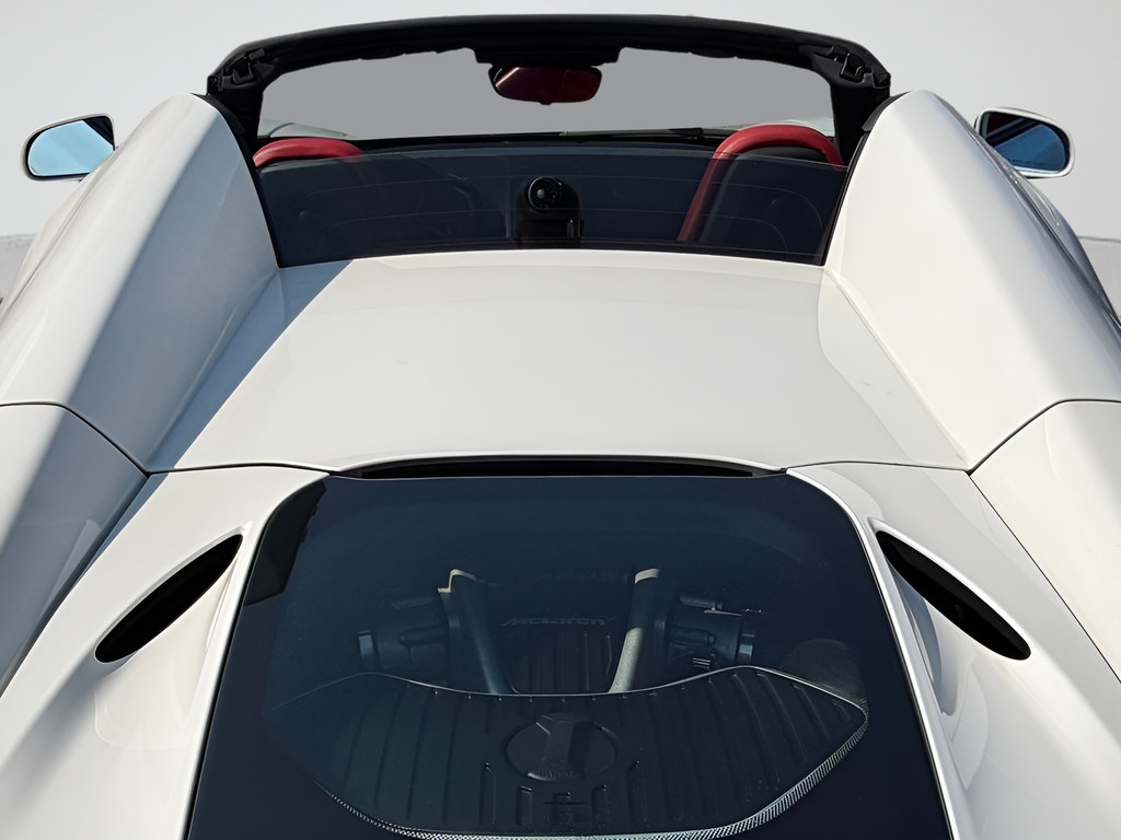 Used 2015 McLaren 650S Spider RWD image 20