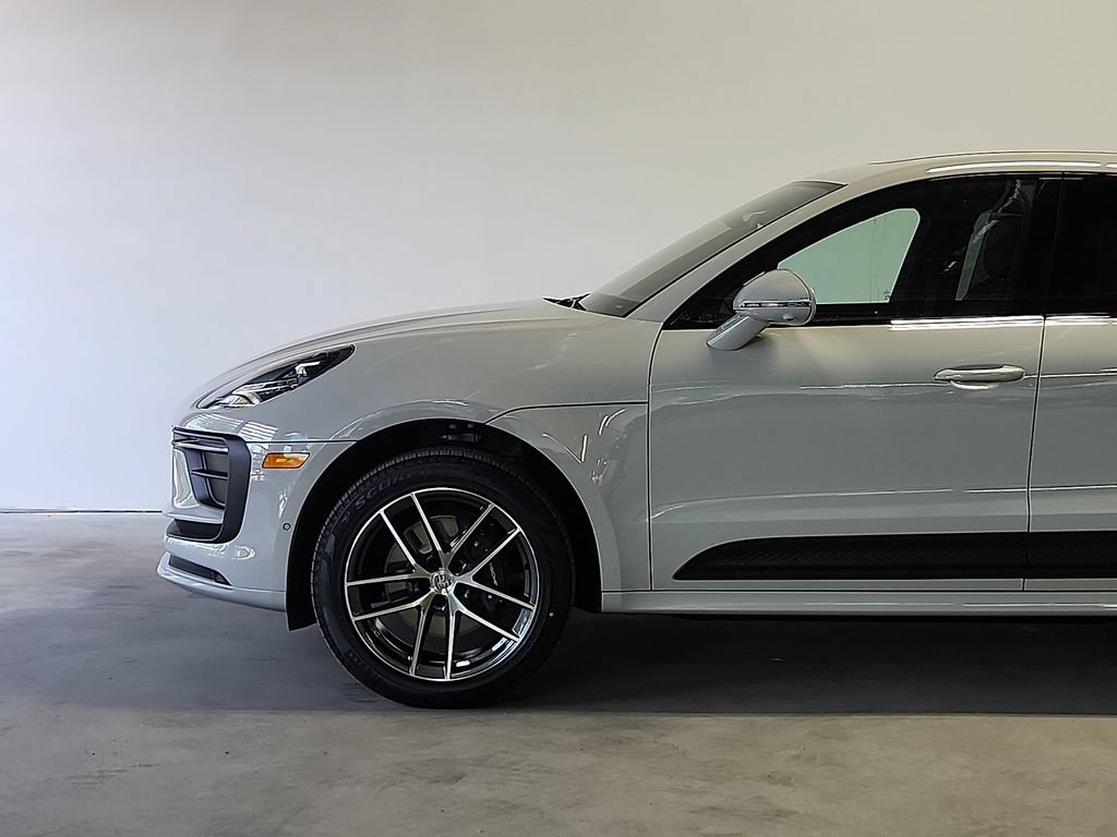 New 2026 Porsche Macan AWD/4WD image 6