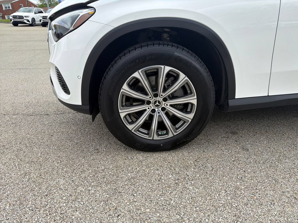 Used 2026 Mercedes-Benz GLC 300 4MATIC image 27