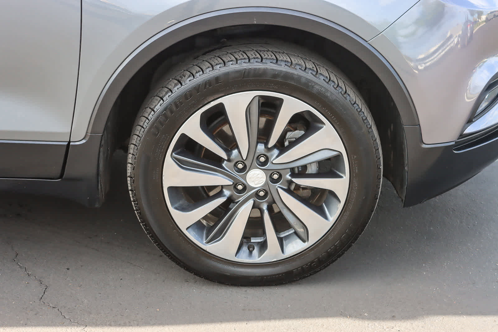 Used 2019 Buick Encore Essence image 9