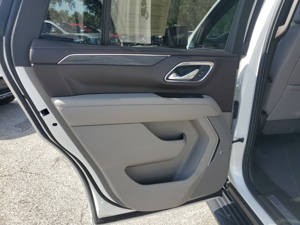 Certified 2023 GMC Yukon SLT w/ SLT Luxury Package RWD image 16