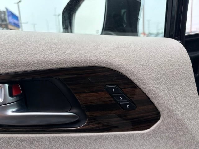 Used 2022 Chrysler Pacifica Limited FWD image 12