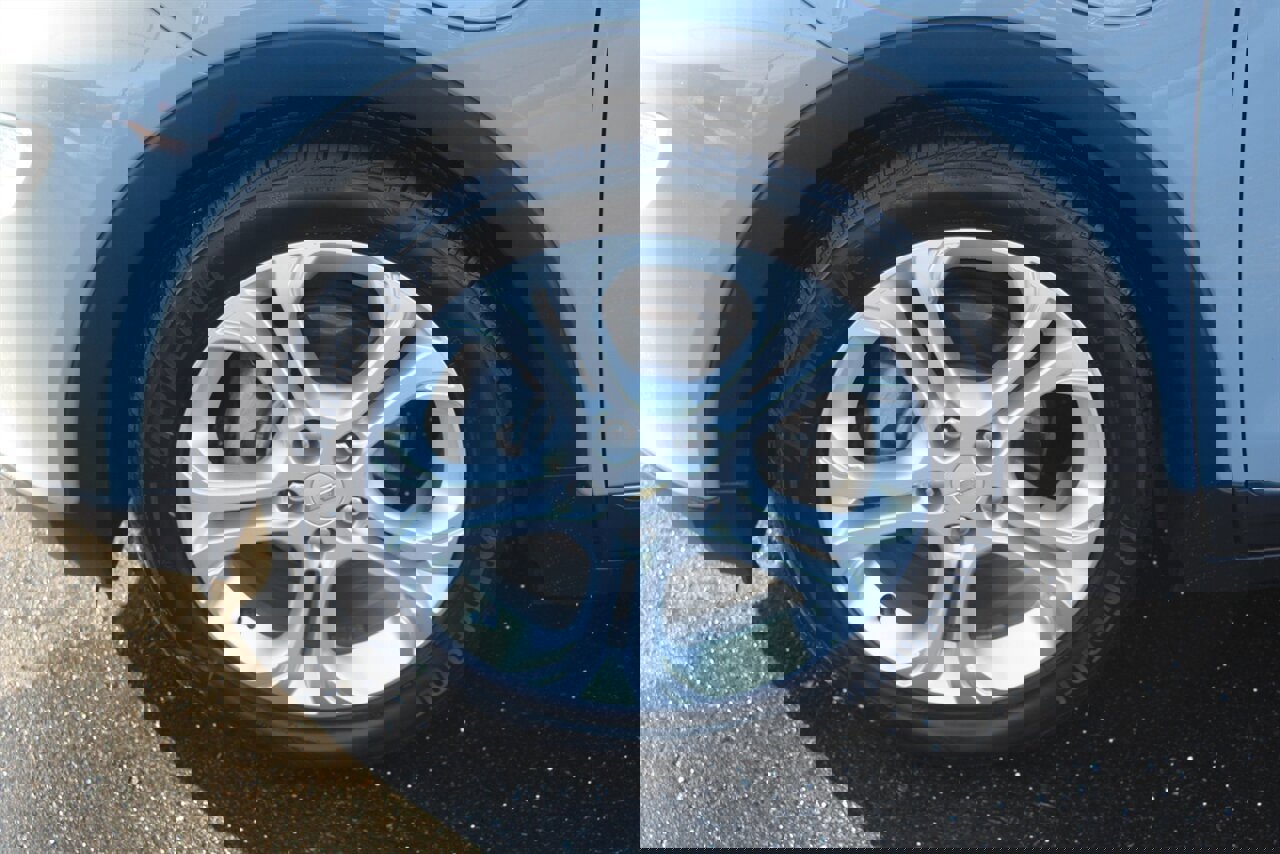 Used 2019 Chevrolet Bolt LT image 24