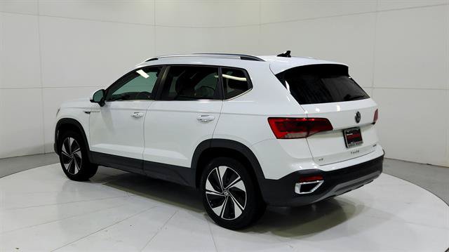 Used 2024 Volkswagen Taos SE AWD/4WD image 6