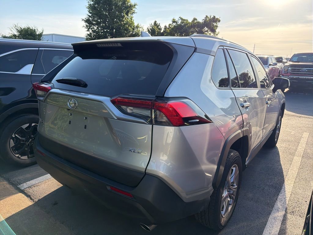 Used 2024 Toyota RAV4 XLE FWD image 3