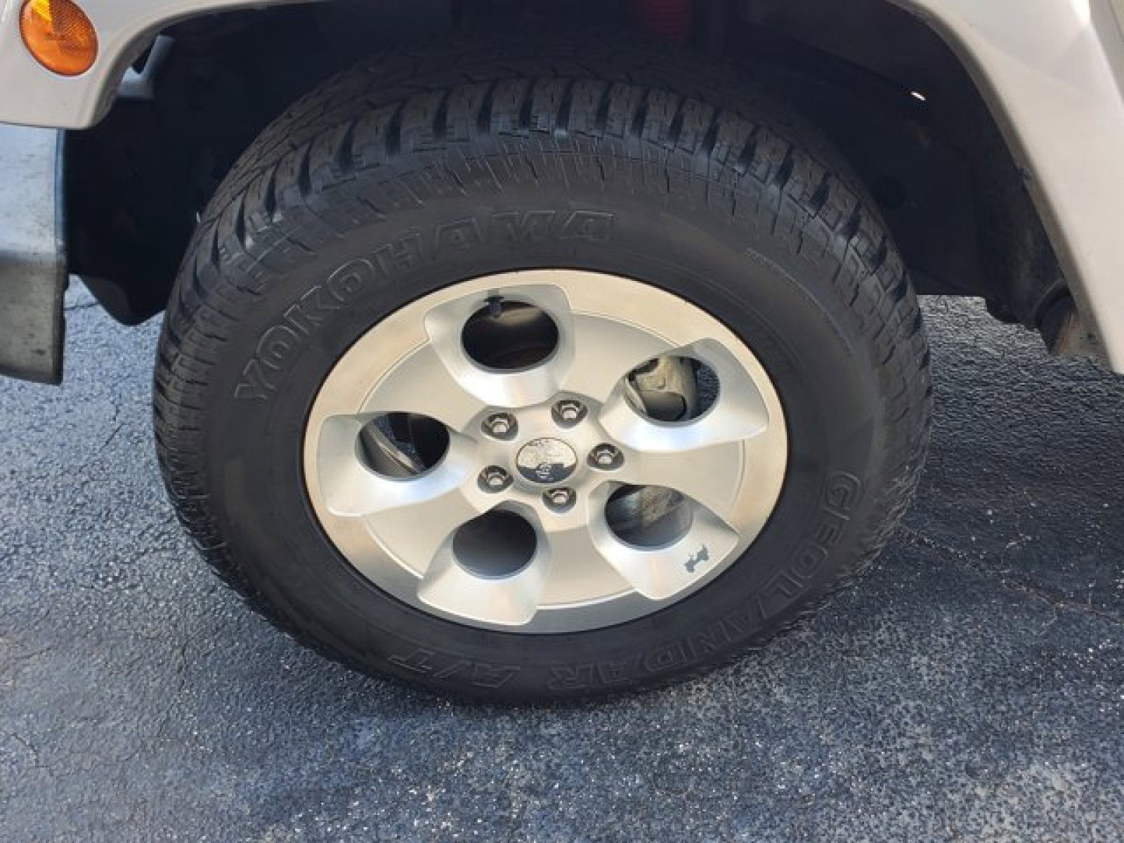 Used 2015 Jeep Wrangler Unlimited Rubicon w/ Connectivity Group image 4