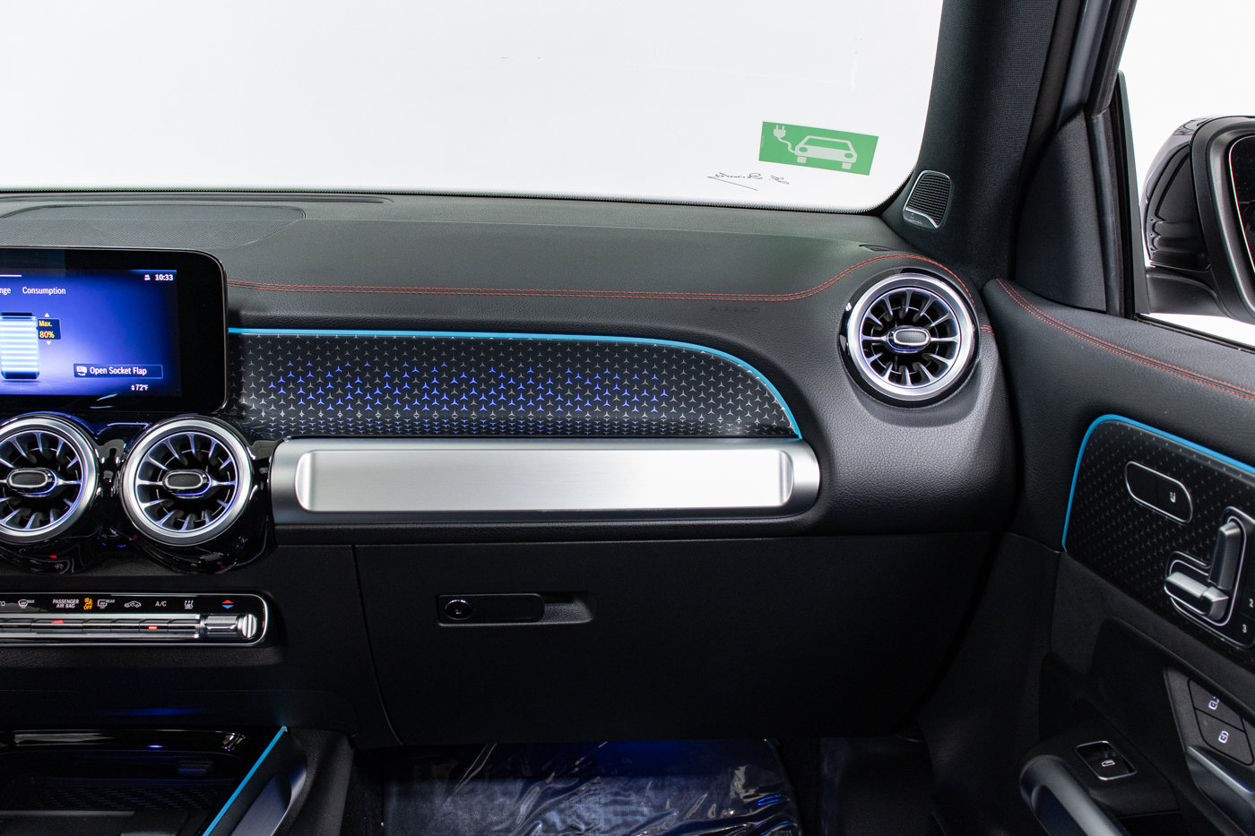New 2024 Mercedes-Benz EQB 300 4MATIC image 17