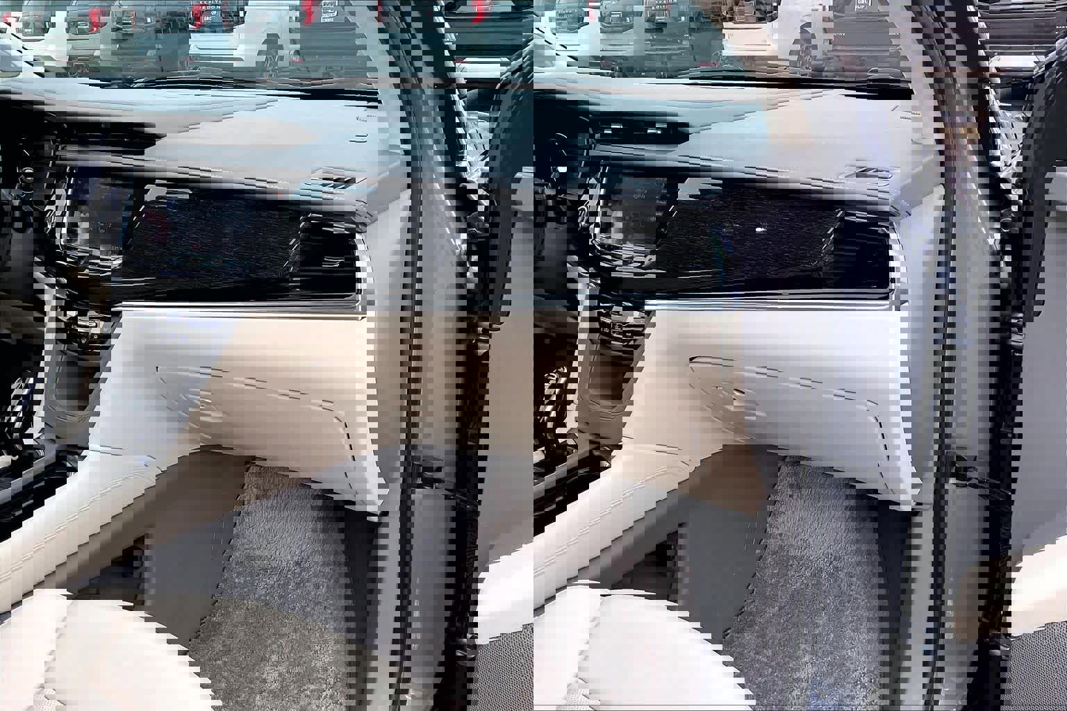 Used 2020 Cadillac XT6 Premium Luxury image 18