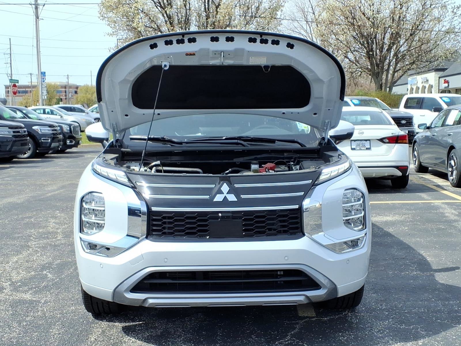 Used 2025 Mitsubishi Outlander SEL image 34