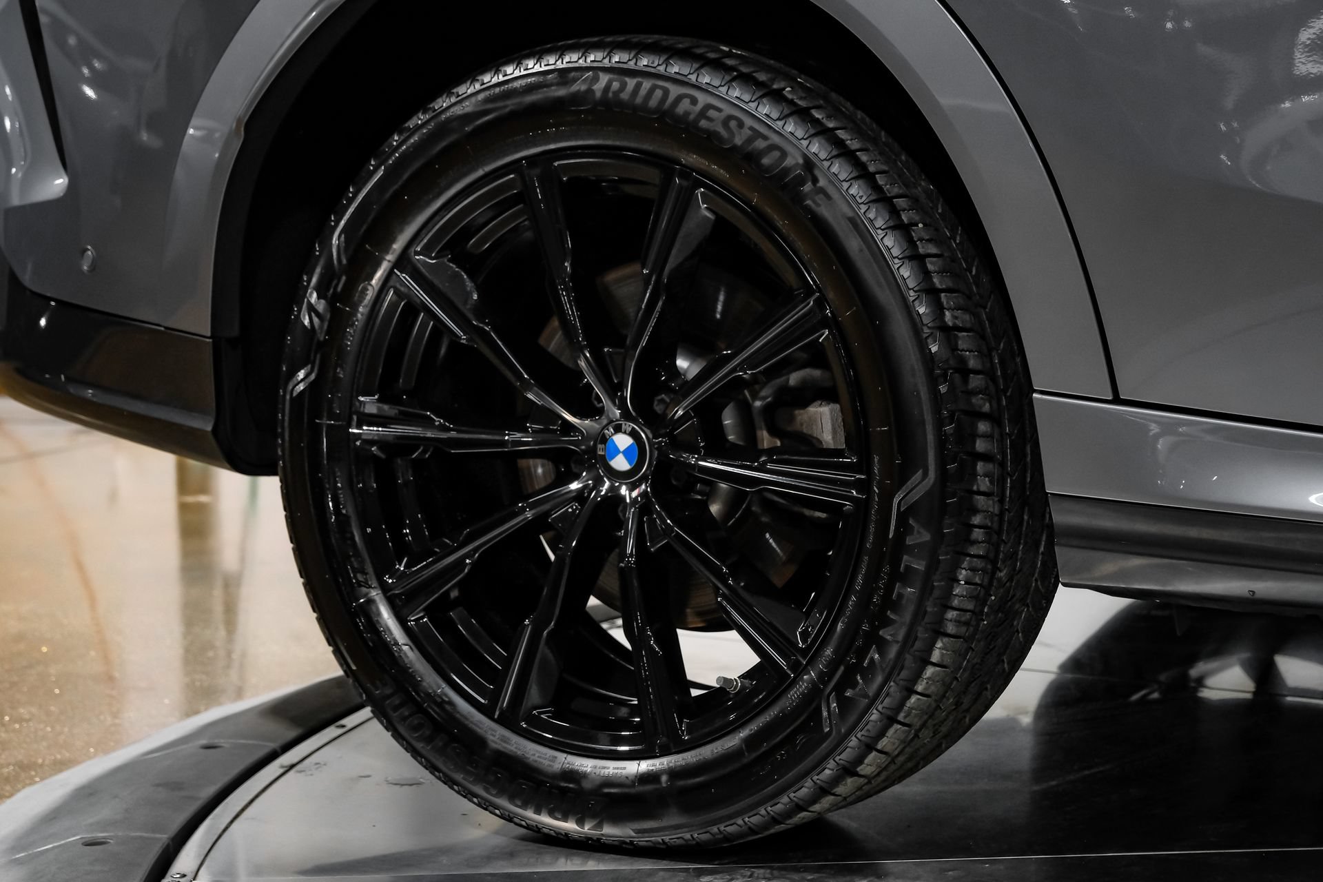 Used 2025 BMW X6 xDrive40i w/ Climate Comfort Package AWD/4WD image 58