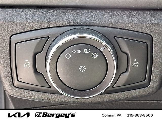 Used 2014 Ford Fusion SE FWD image 25
