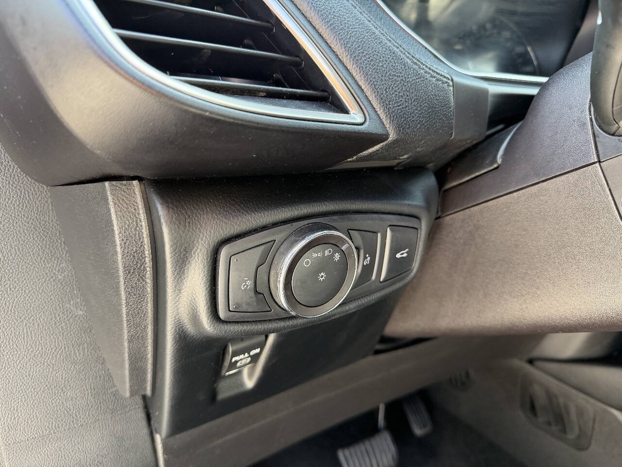 Used 2018 Lincoln MKX Select w/ Select Plus Package AWD/4WD image 17