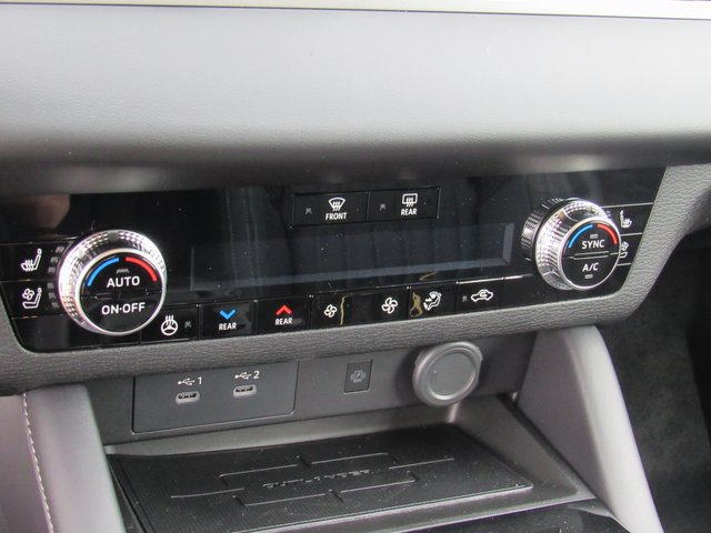 New 2026 Mitsubishi Outlander SEL FWD image 18