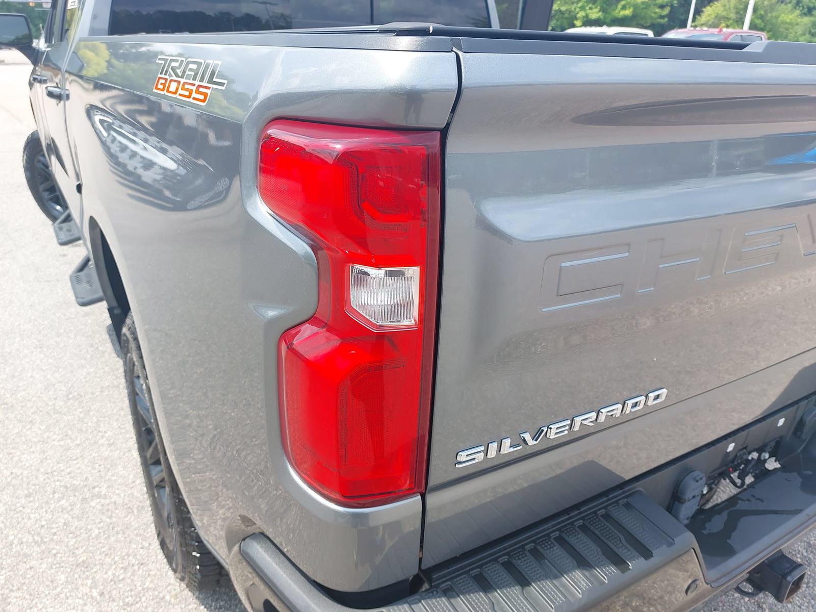 Used 2021 Chevrolet Silverado 1500 LT Trail Boss w/ Convenience Package II AWD/4WD image 37