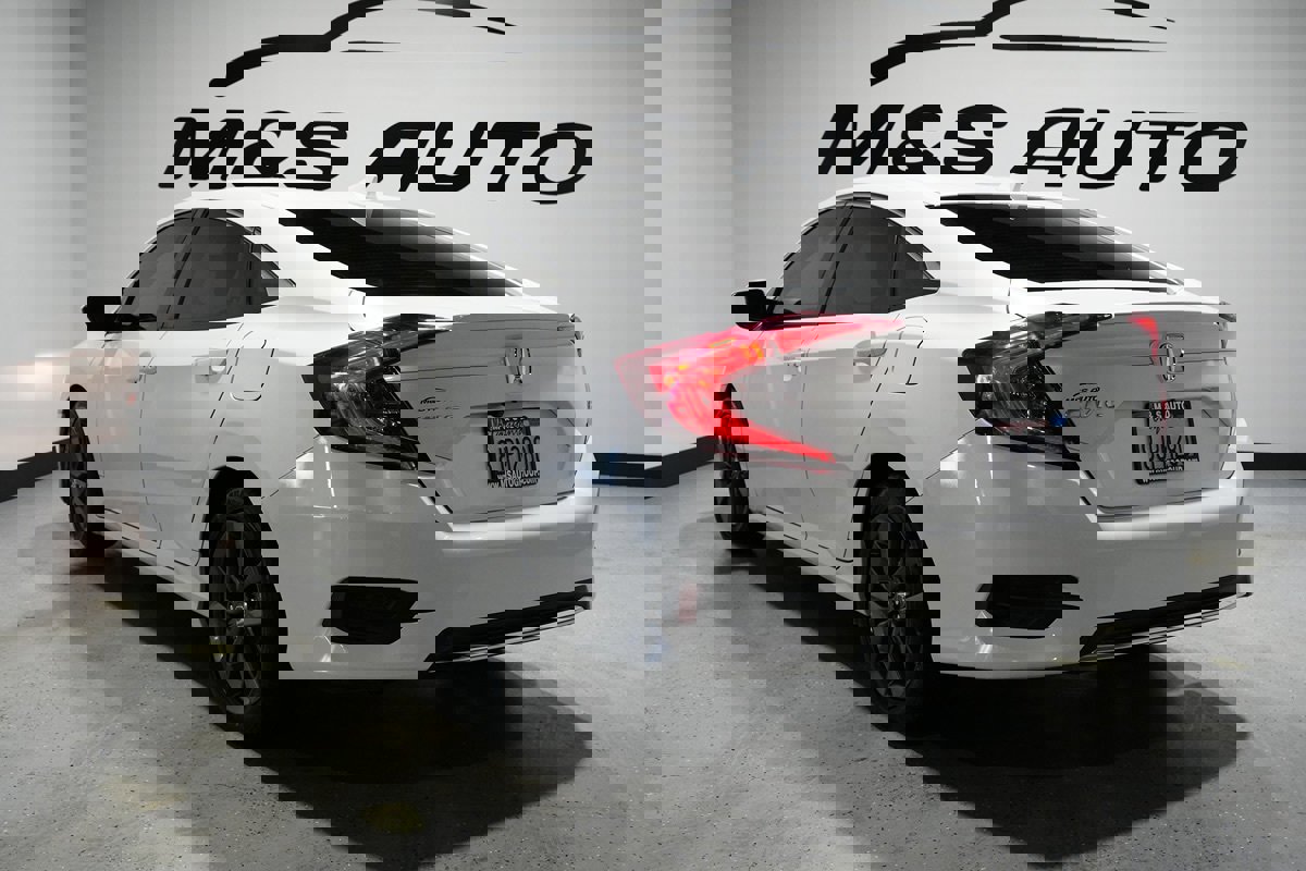 Used 2019 Honda Civic EX image 12