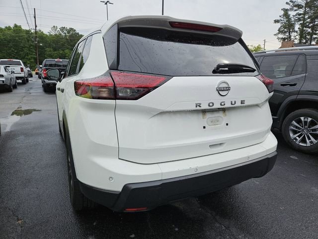Used 2024 Nissan Rogue S FWD image 9