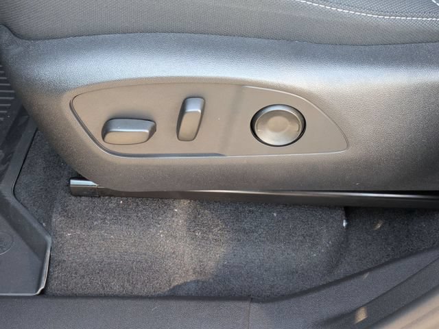 New 2026 Chevrolet Traverse LT w/ Driver Confidence Package FWD image 12