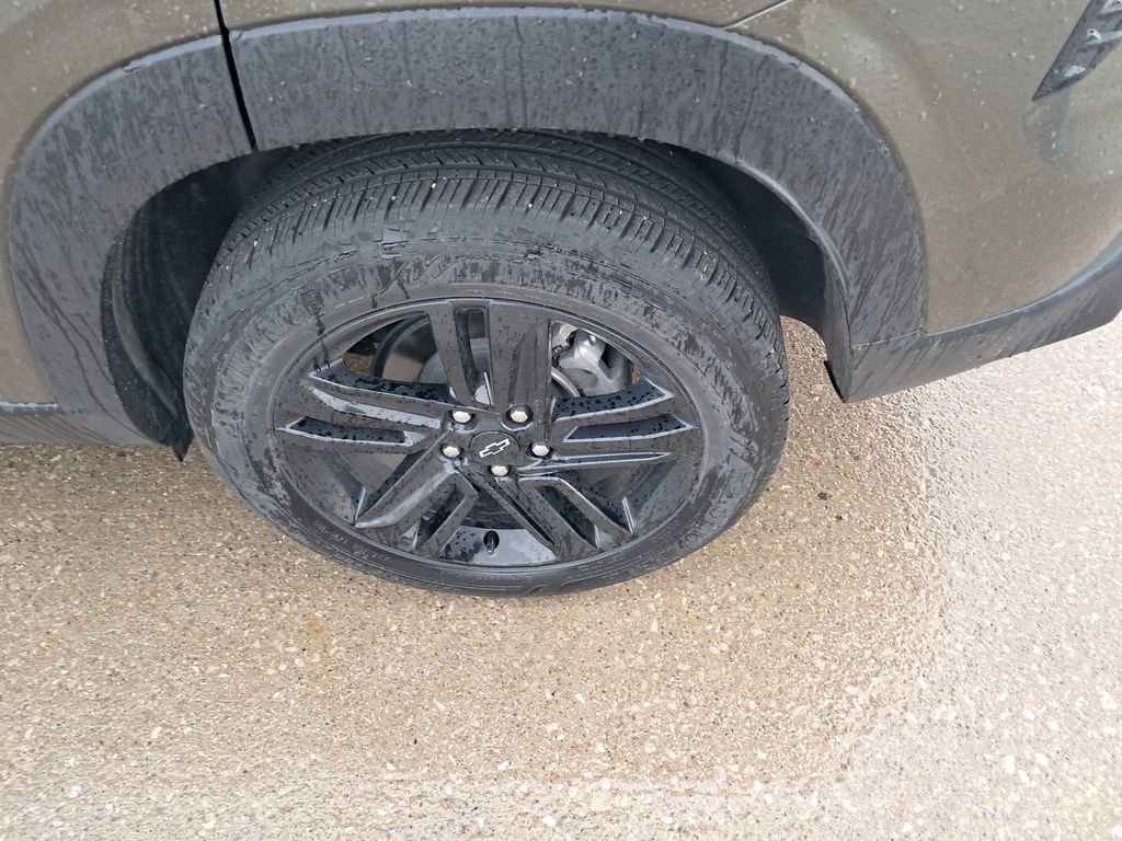 Used 2024 Chevrolet Trax ACTIV w/ Sunroof Package image 9