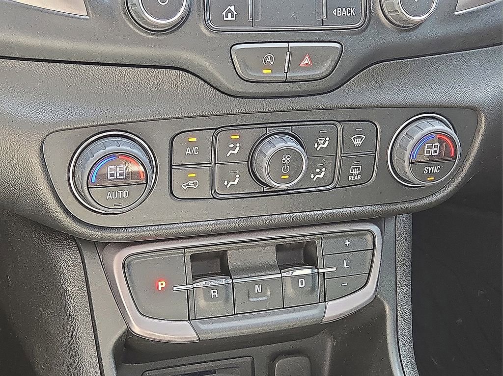 Used 2024 GMC Terrain AT4 w/ Tech Package image 30