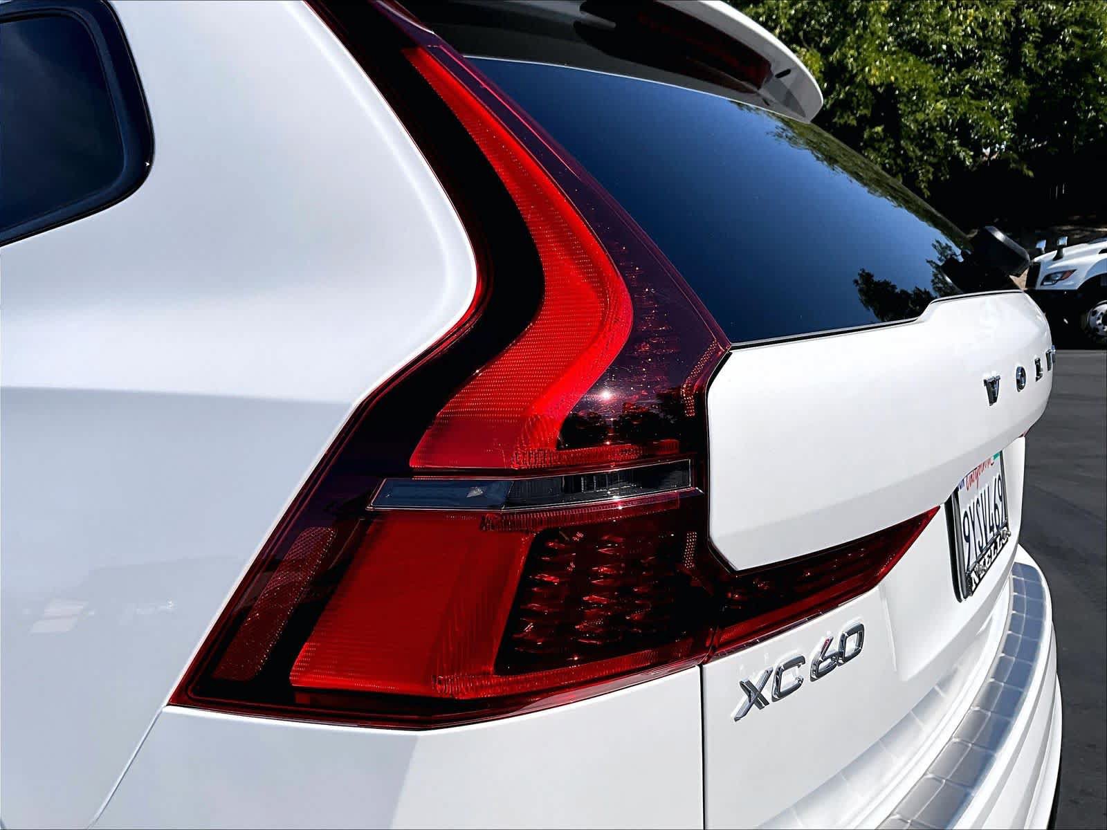 Used 2026 Volvo XC60 T8 Ultra w/ Protection Package Premier AWD/4WD image 32
