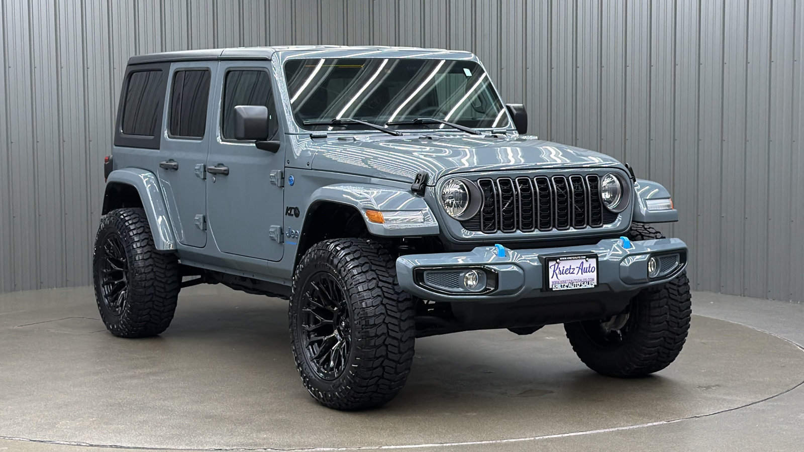 Used 2024 Jeep Wrangler Unlimited w/ Convenience Group AWD/4WD image 7