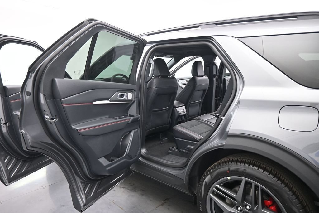 New 2026 Ford Explorer ST w/ Sun And Sound Package AWD/4WD image 17