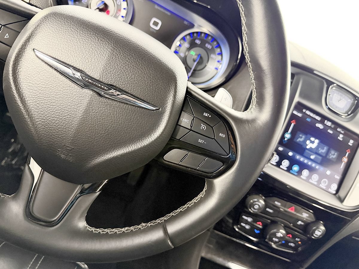Used 2017 Chrysler 300 S RWD image 52