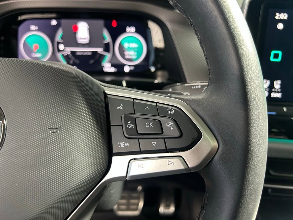 Used 2024 Volkswagen Atlas Peak Edition SE image 20