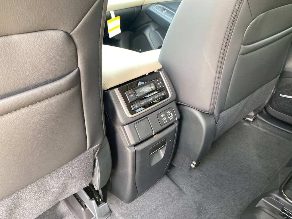 New 2026 Subaru Ascent Limited AWD/4WD image 13