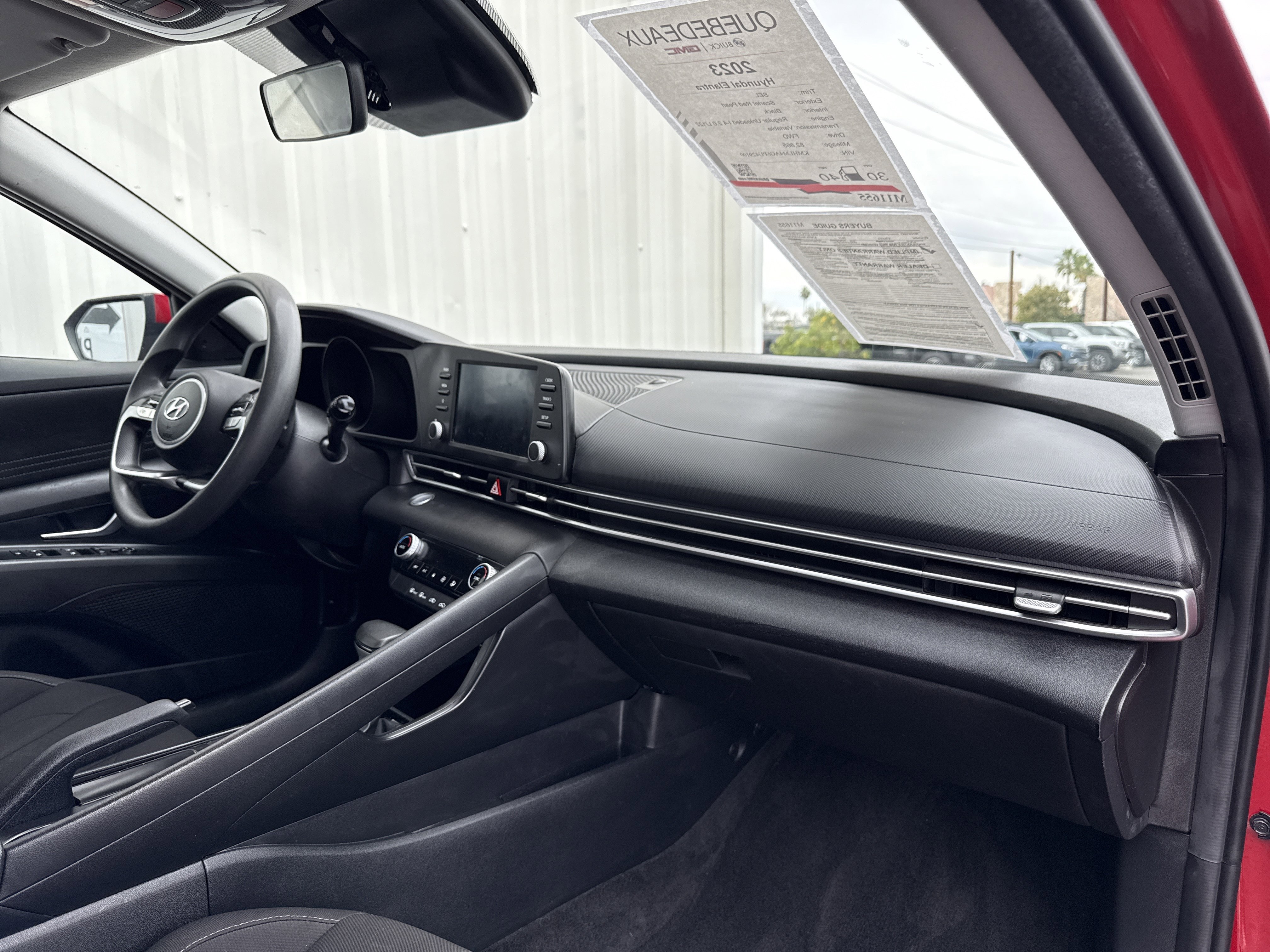 Used 2023 Hyundai Elantra SEL w/ Preferred Accessory Package image 31