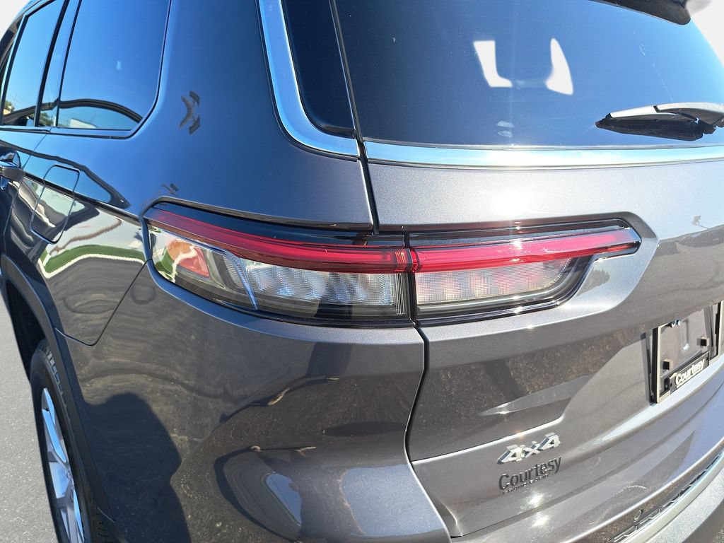 Certified 2023 Jeep Grand Cherokee L Limited AWD/4WD image 35