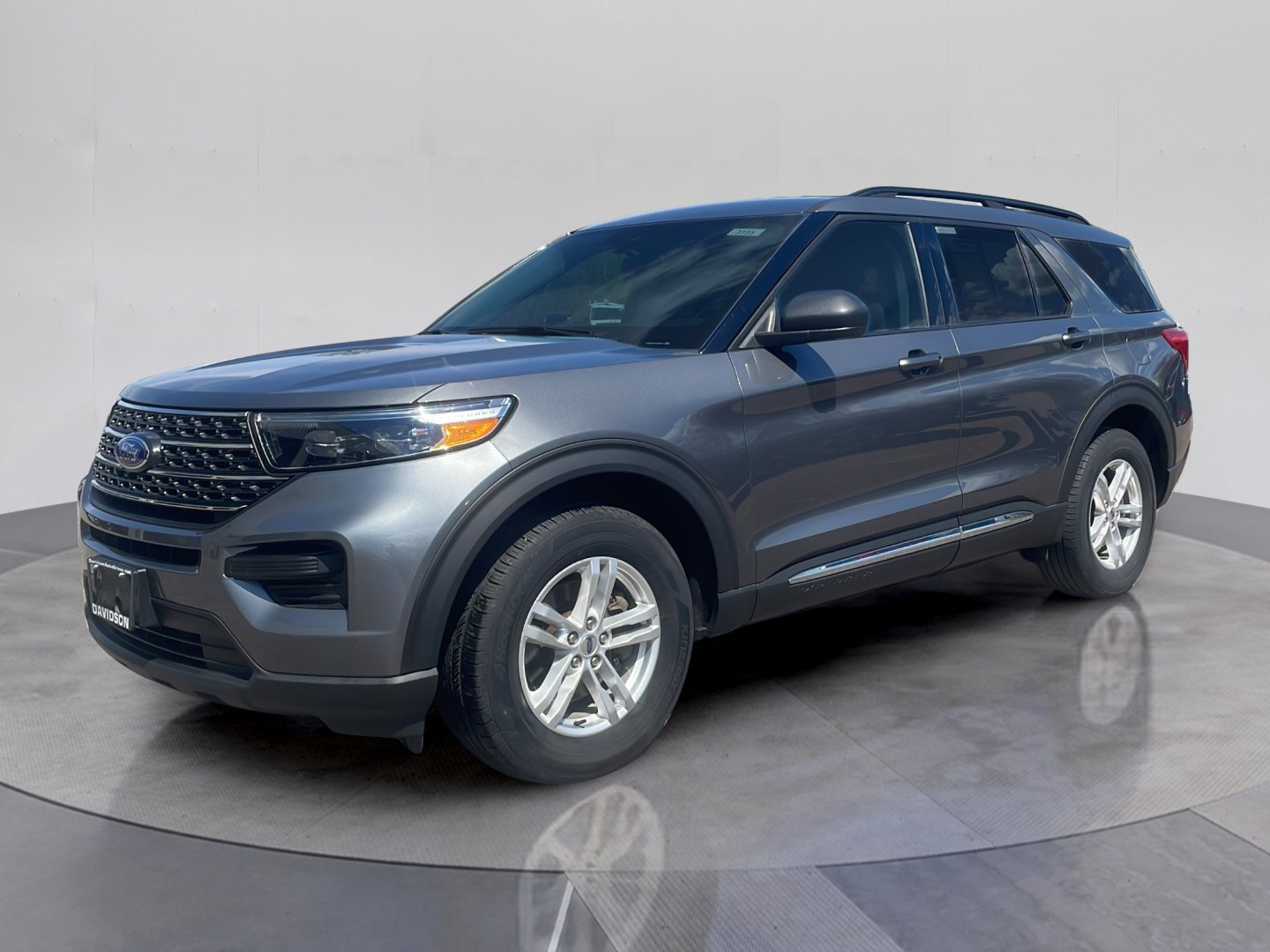 Certified 2023 Ford Explorer XLT AWD/4WD image 1