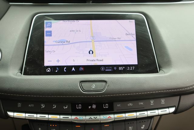 Used 2022 Cadillac XT4 Premium Luxury w/ Enhanced Visibility Package FWD image 19