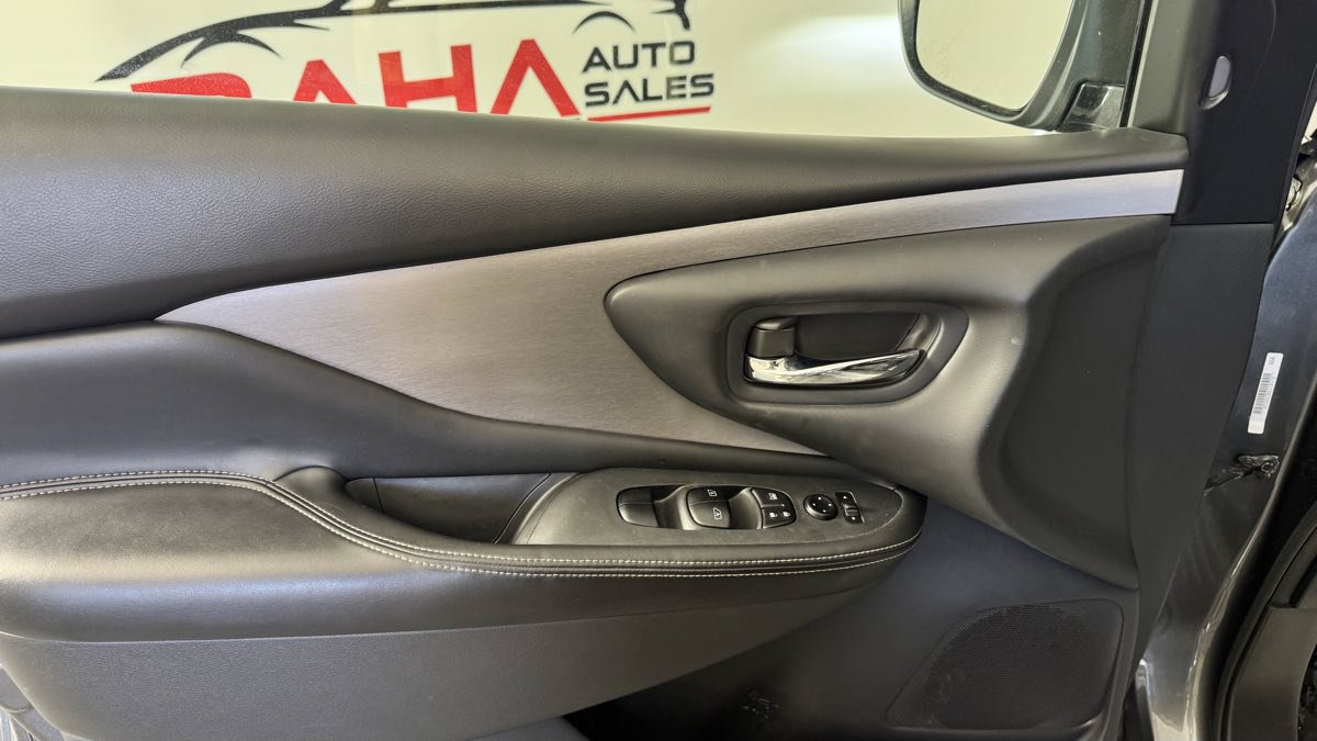 Used 2020 Nissan Murano S w/ Technology Package AWD/4WD image 11