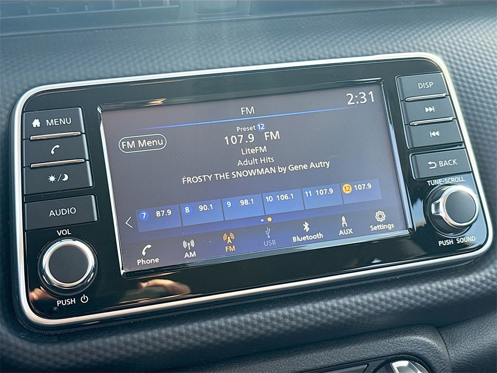 Used 2022 Nissan Kicks S image 14